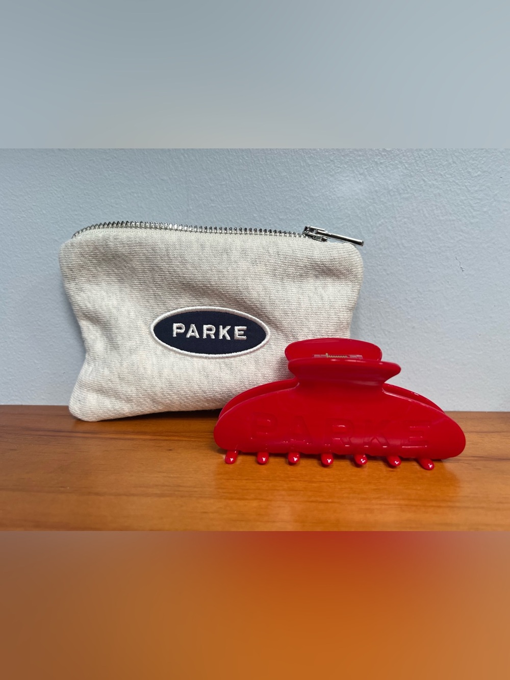 PARKE 🔥Sold Out🔥 Georgia Red Claw Hair Clip With Gray Logo Bag NEW NEVER USED